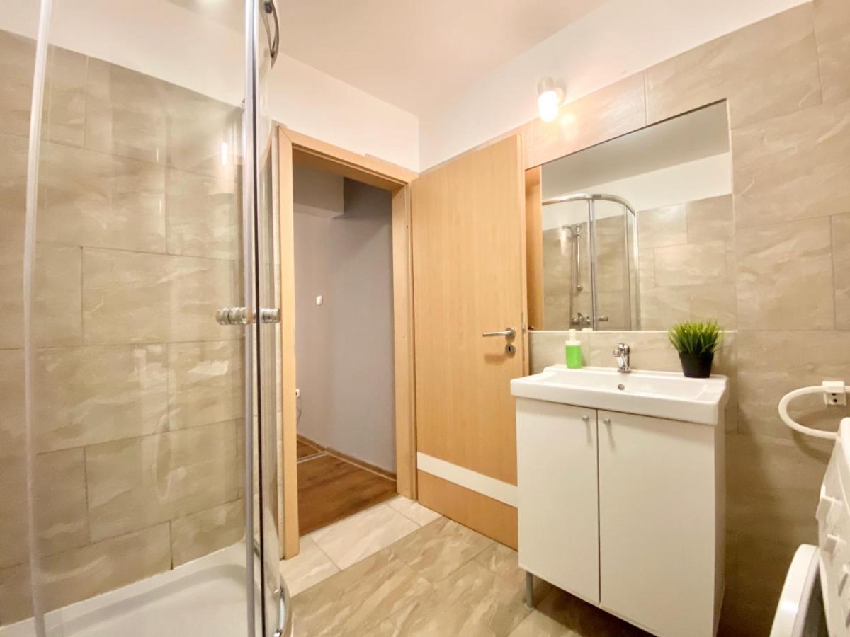 Budget Apartment By Hi5- Karoly 16 Budapest Eksteriør bilde