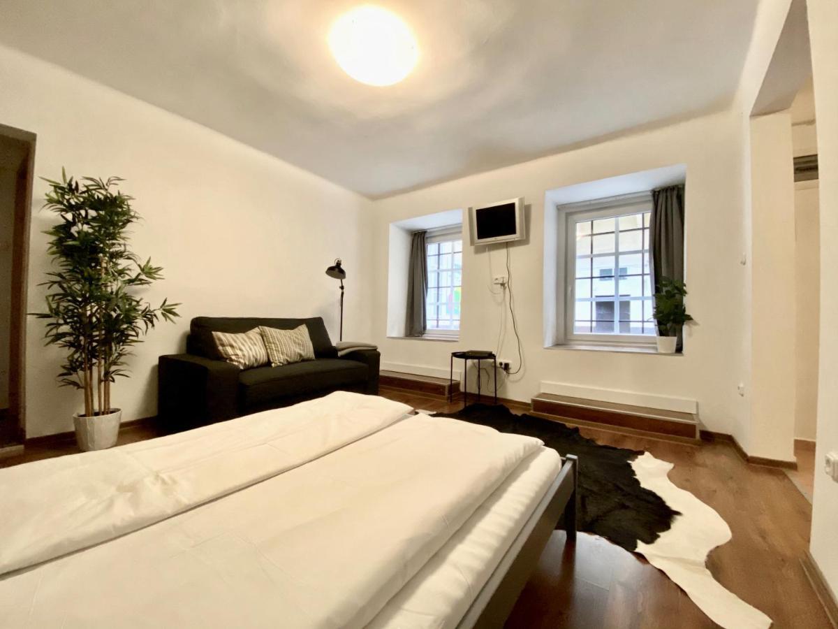 Budget Apartment By Hi5- Karoly 16 Budapest Eksteriør bilde