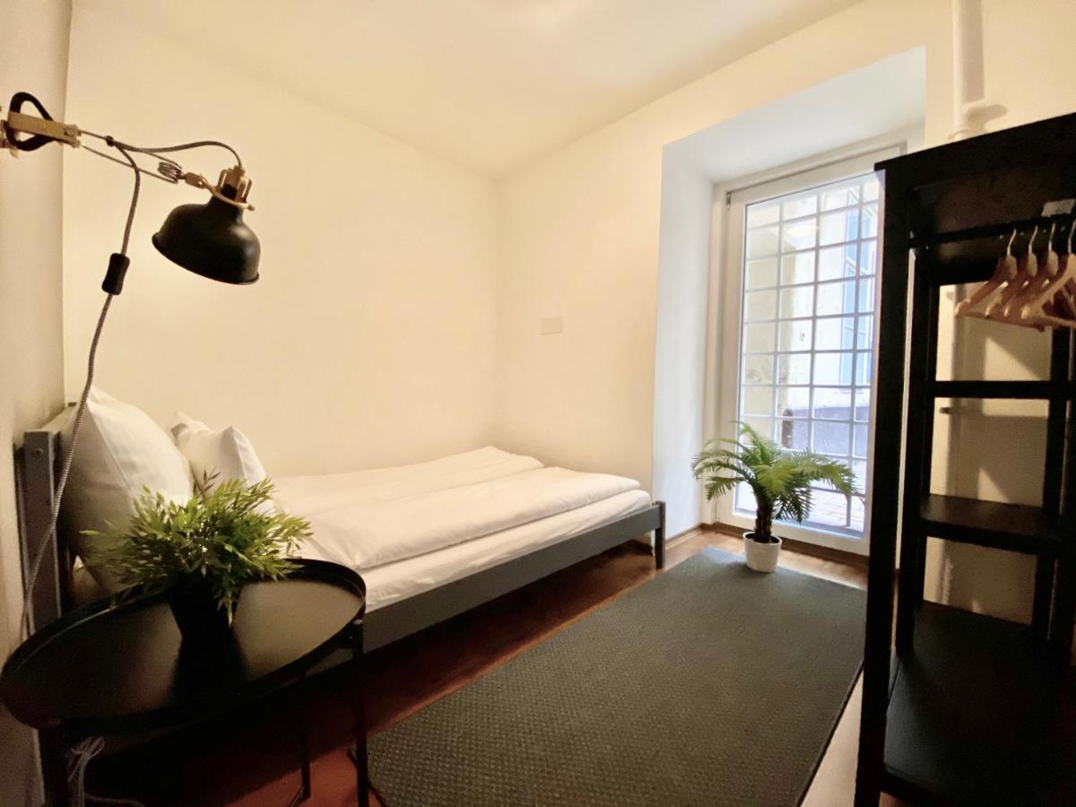 Budget Apartment By Hi5- Karoly 16 Budapest Eksteriør bilde